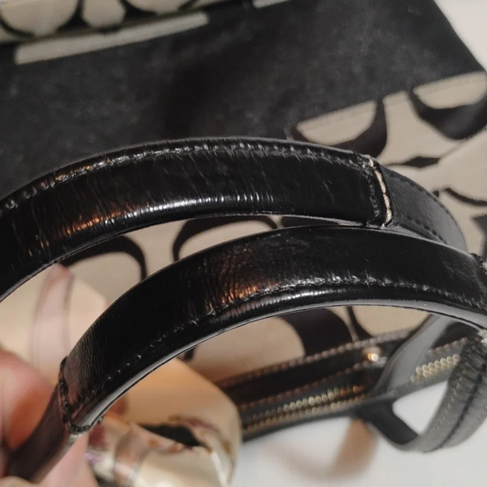 Coach signature monogram Black and Cream Tote shoulder Bag